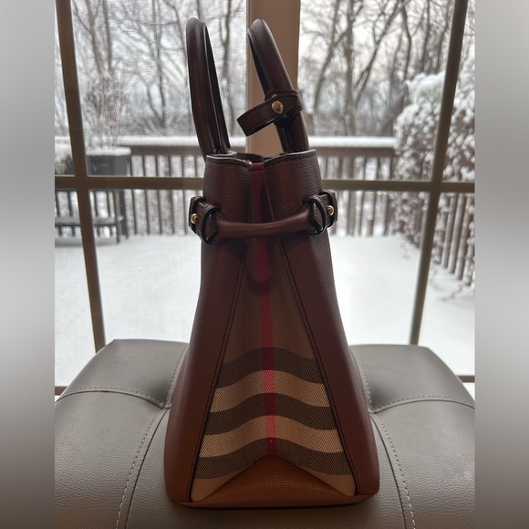 Authentic Burberry Banner Tote Bag - Picture 4 of 9